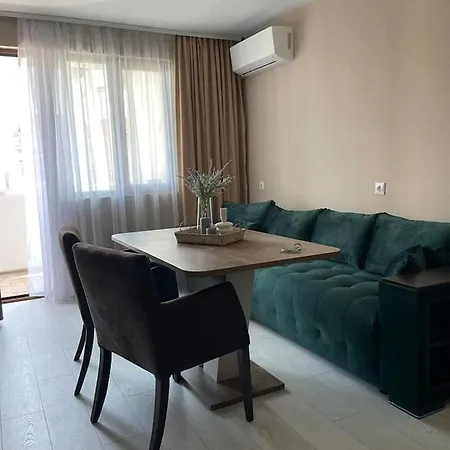 Catina's Apartament Burgas
